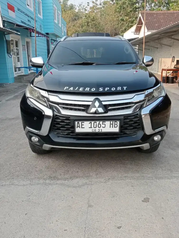 DIJUAL PAJERO SPORT DAKAR ULTIMATE DISEL AUTOMATIC  HITAM  TH 2017.