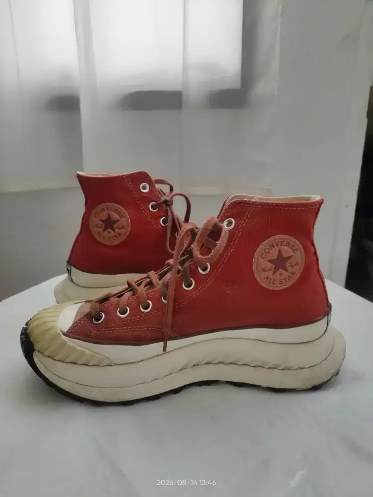 Dijual second sepatu Converse Chuck Taylor All Star Merah Maron