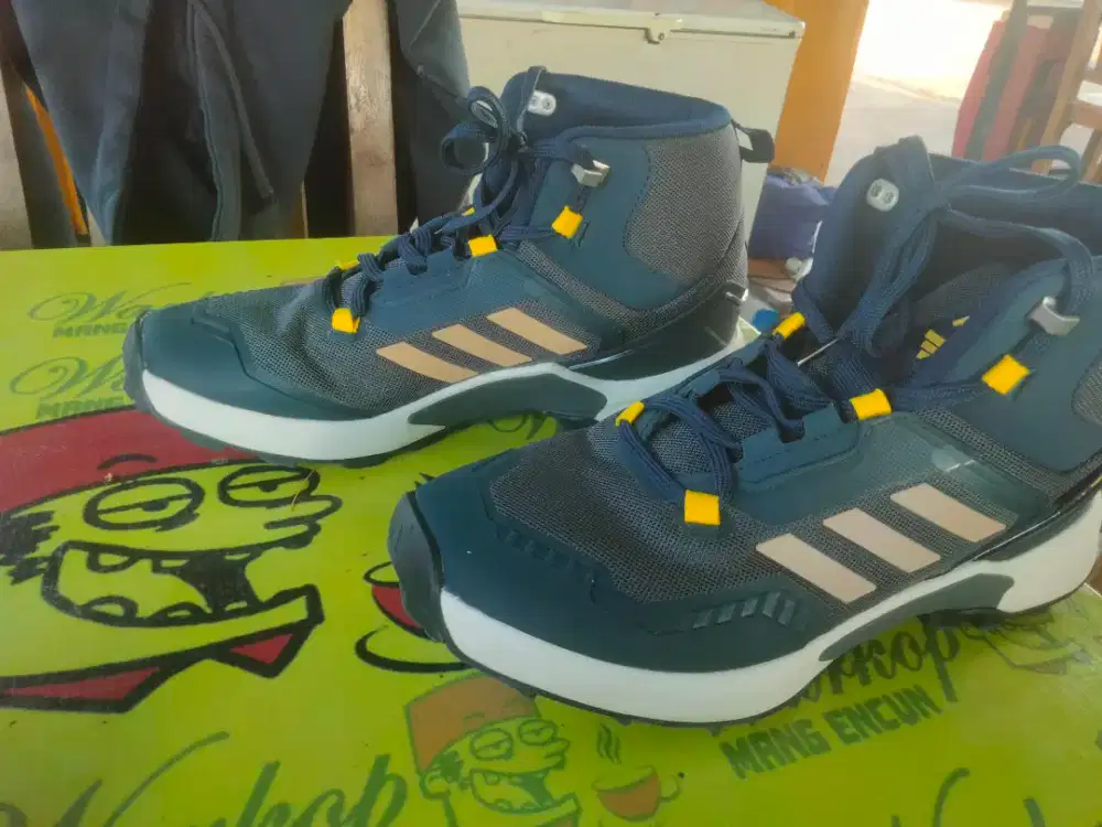 Sepatu Adidas fast Rockr JK7796/254