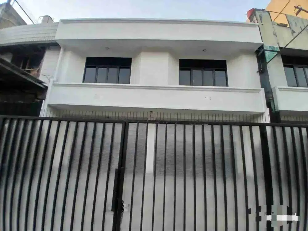 Dijual dan Disewakan Ruko Gandeng 2 Bangunan Baru Lokasi Pinggir Jalan Utama Di Pondok Kelapa, Duren Sawit. Jakarta Timur