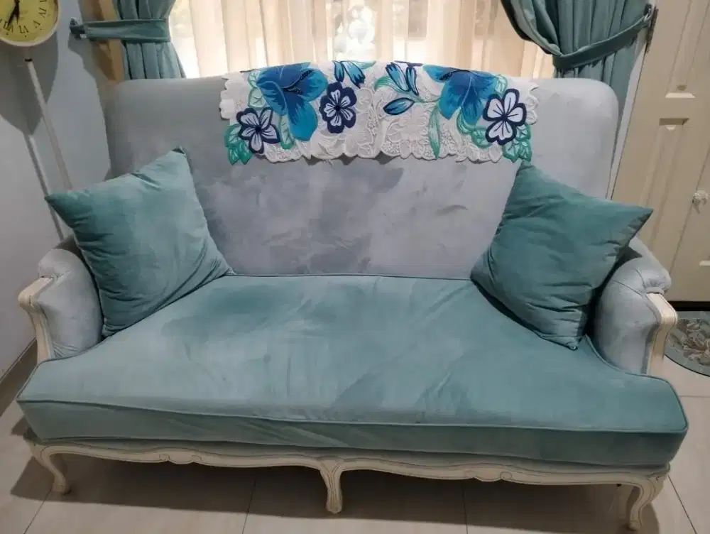 Sofa Set Klasik Vintage Ukiran Kayu (2 Seater & 3 Seater) + Bantal