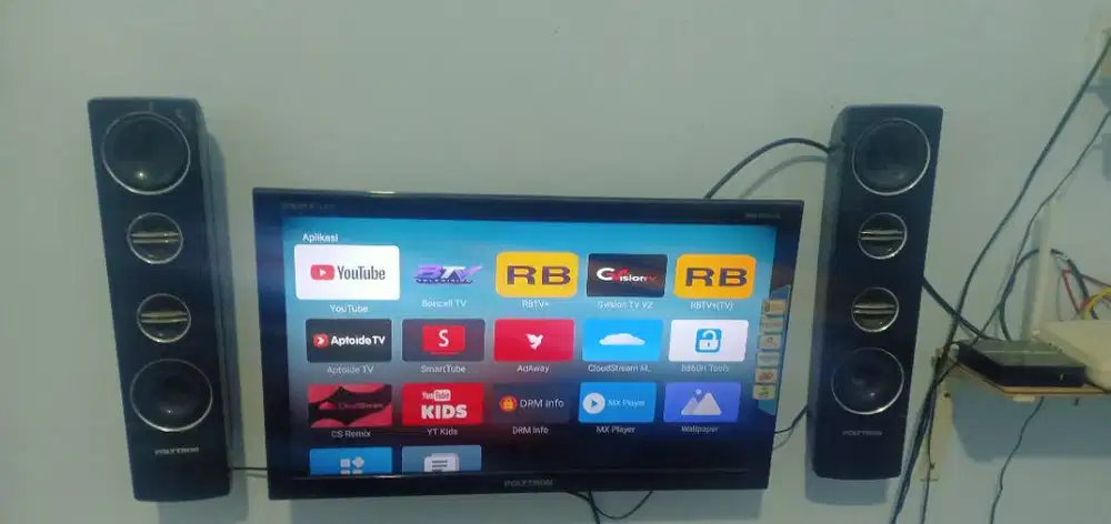 TV POLYTRON 24 inci, plus STB