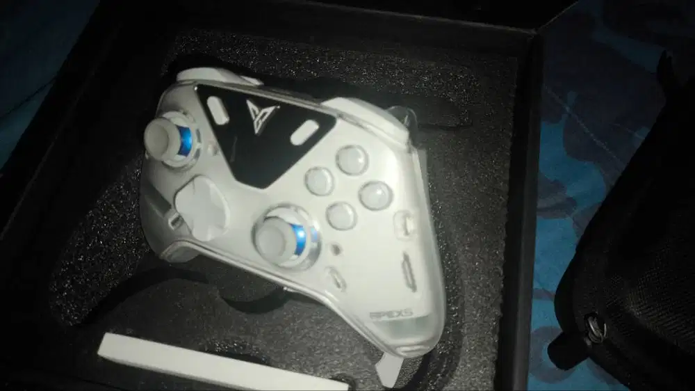 Flydigi Apex 5 BNOB