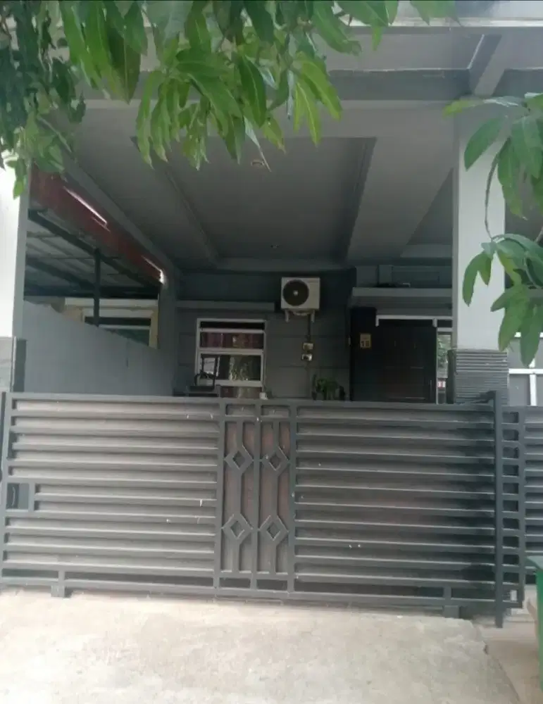 Disewakan rumah di cluster Chrysant Metland Cileungsi, dekat Al Azhar