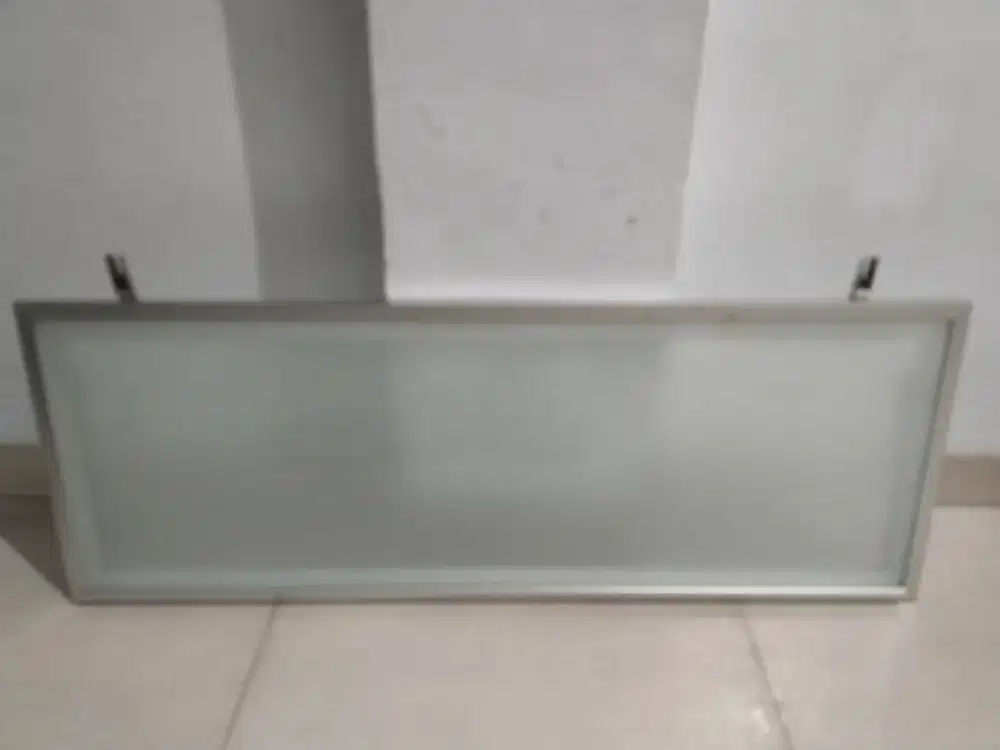 Pintu aluminium kaca lemari