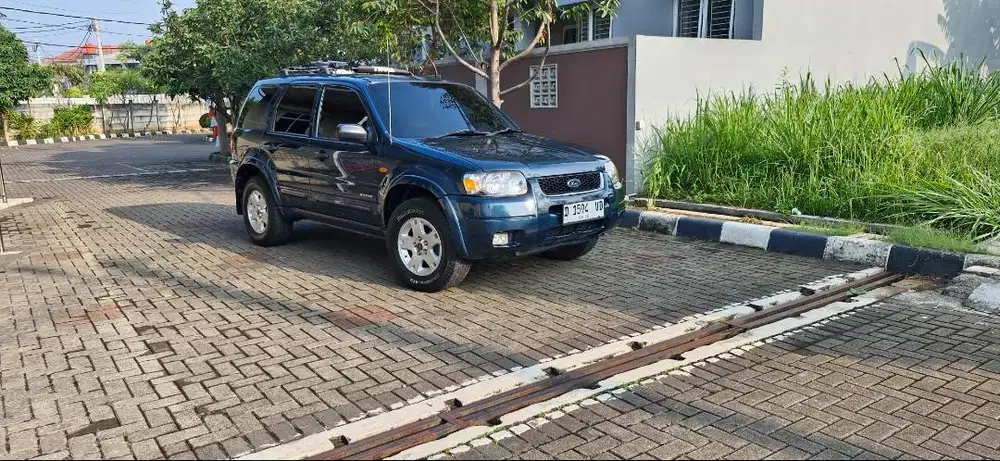 Ford Excape 2.3 XLT AT 2005 Mulus Terawat