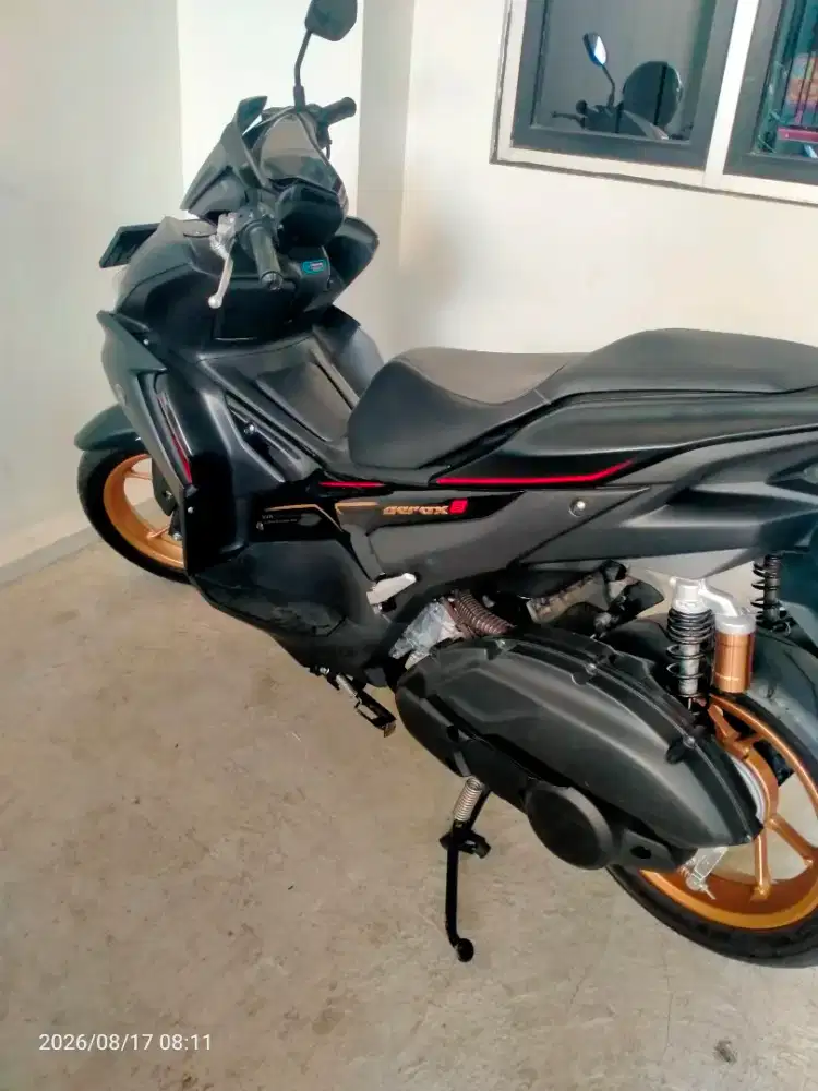 Yamaha Aerox .THN.2024, warna hitam.body mulus. Plat G. Tegal