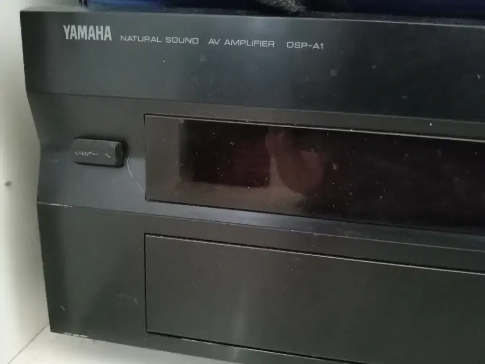 Amplifier Yamaha DSP-A1