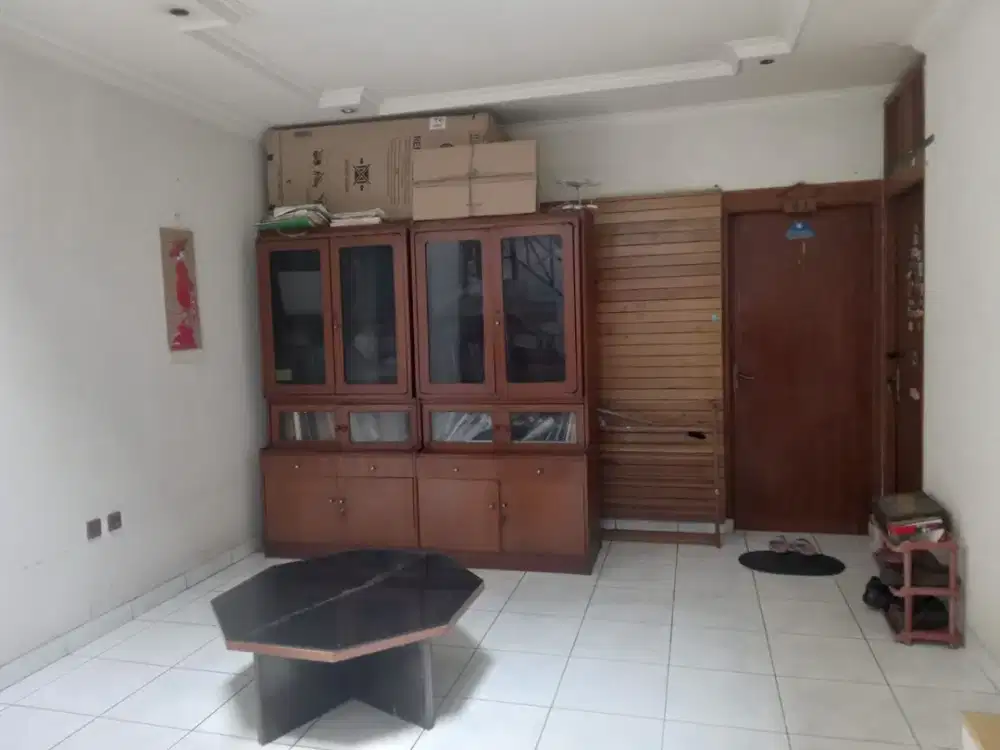 Jual Cepat Rumah Kost 2 Lantai Lokasi Premium di Sukaluyu Surapati