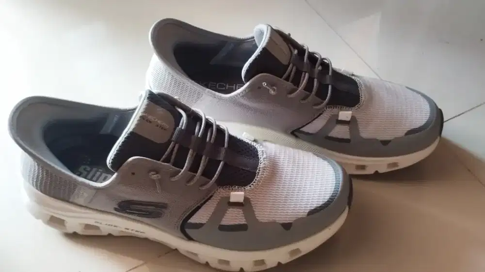 Skechers Glide Step uk 42