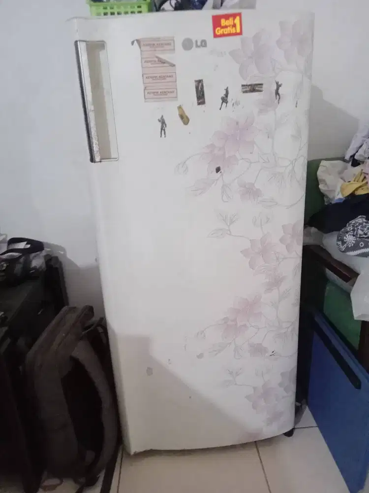 Kulkas LG pintu 1 masih ok banget blm pernah service