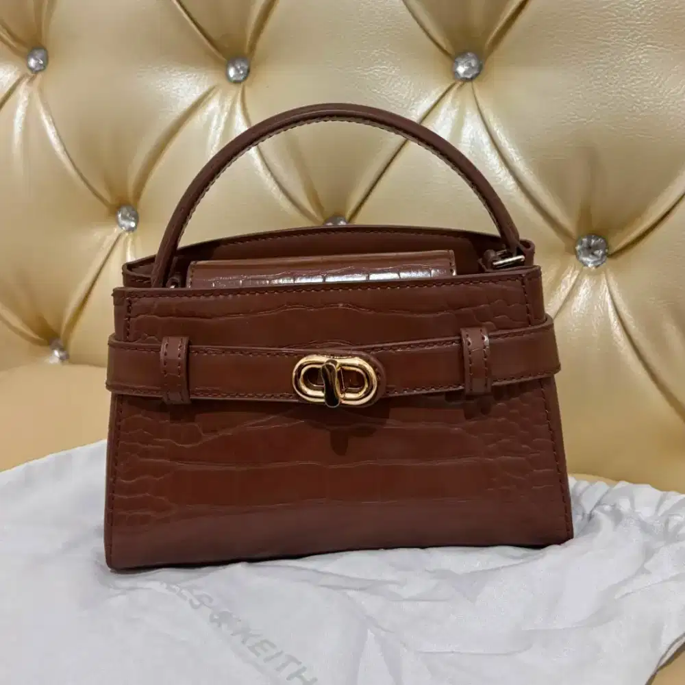 Tas Charles & Keith CK Mulus Like New
