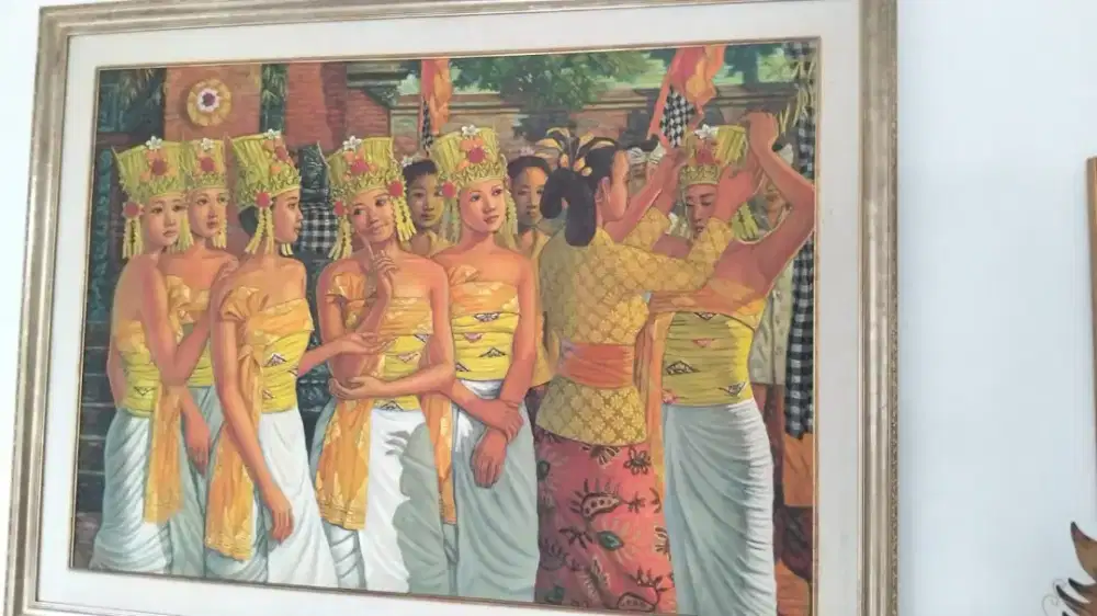 Lukisan Kanvas Besar Gadis Penari Bali + Frame Pigura Ukir Emas