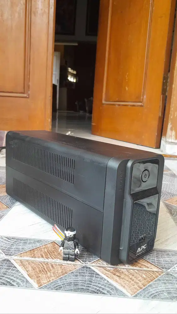 UPS APC 700VA 360W Easy BVX700LUI-MS Bekas ( Aki BARU SMT Power )