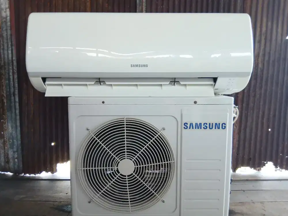 MENJUAL AC BEKAS 1/2 PK KOMPLIT