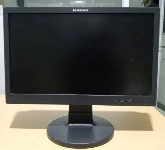 Monitor Lenovo LCD PC Second Bekas – Siap Pakai, Kondisi Normal