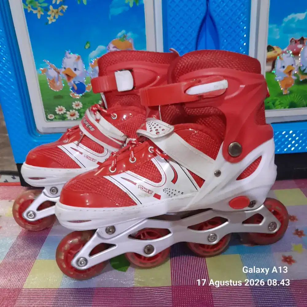 Sepatu roda ukuran 34 s.d 39