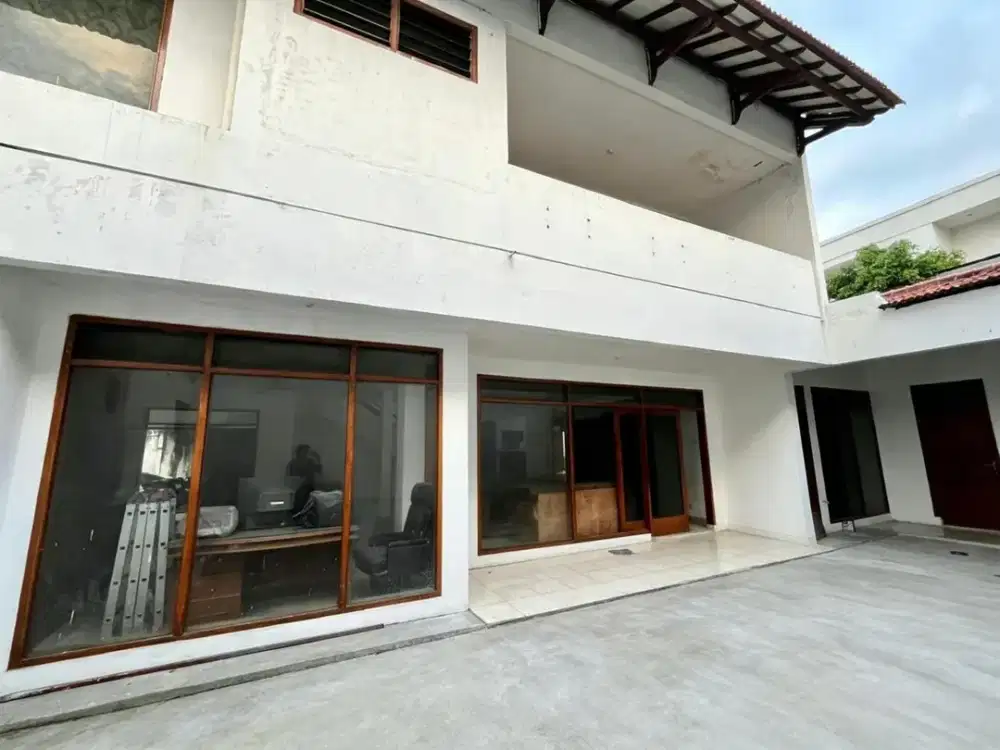 Rumah Dharmawangsa Kebayoran Jakarta Strategis Jalan Utama