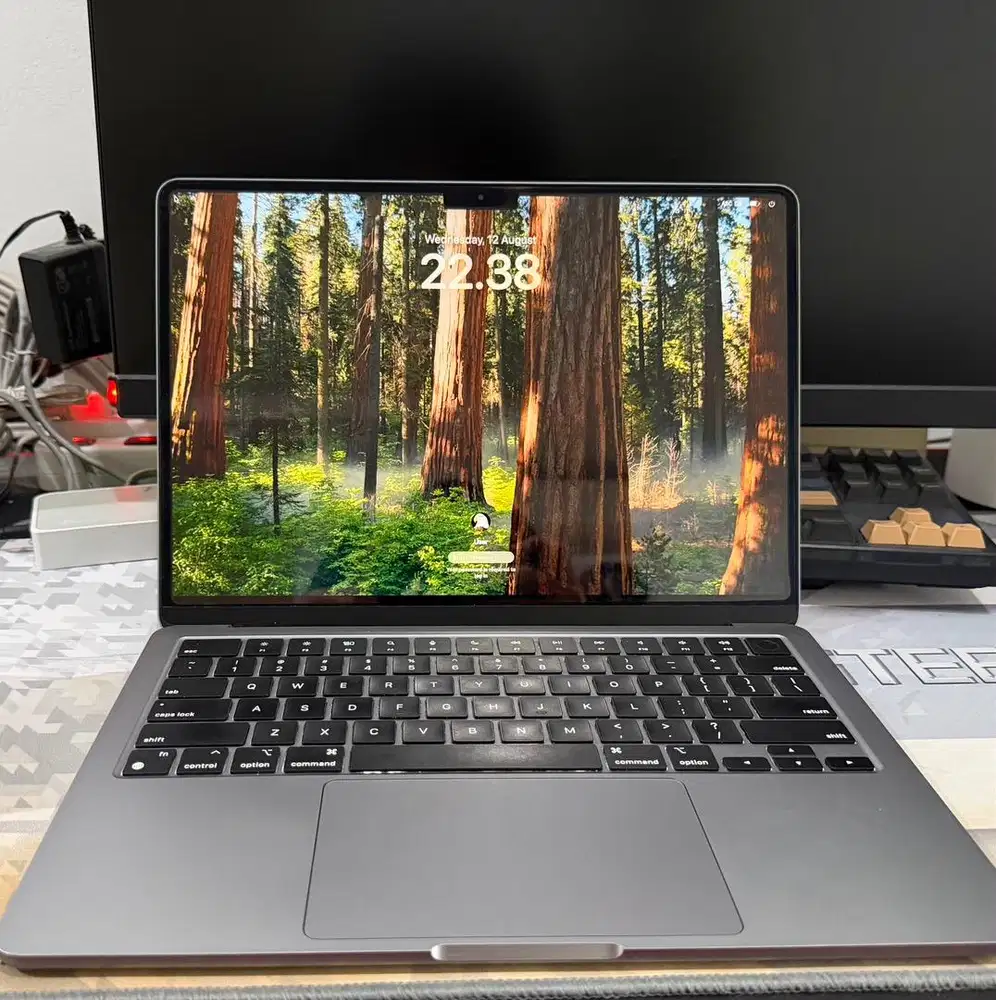 MacBook Air M2 13.6 512GB Space Gray 2024 BH 89% Fullset Like New