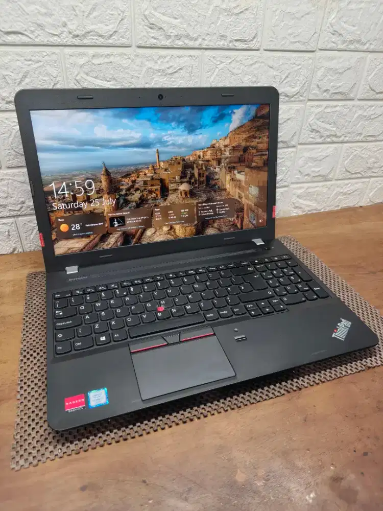 Lenovo Thinkpad E560 intel Core i7 Gen-6 (8/256gb) Spek Design JOSS