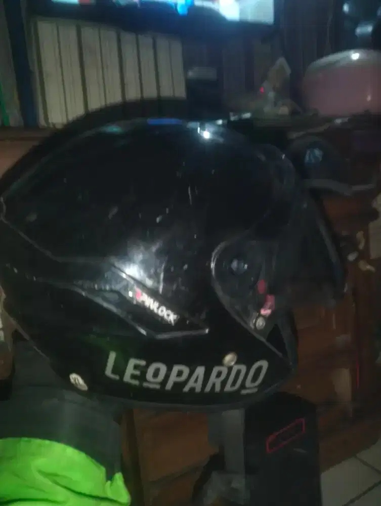 Jual helm warna hitam