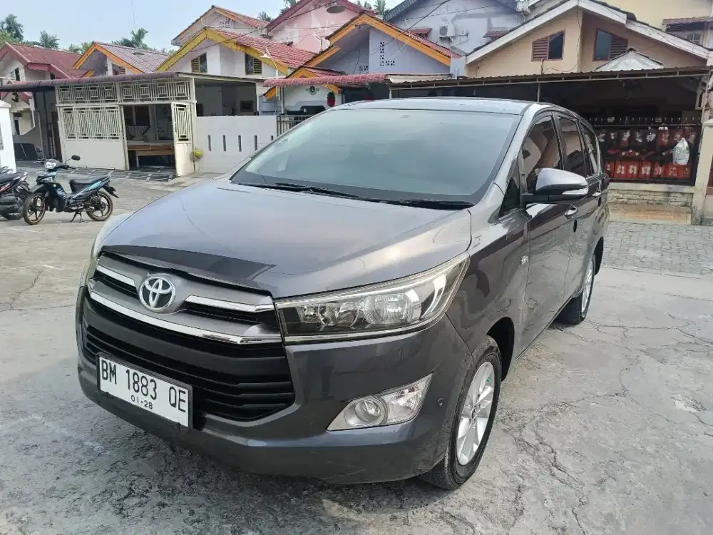 Kijang innova V matic 2016