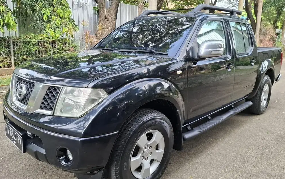 Nissan navara tahun 2012 double cabin