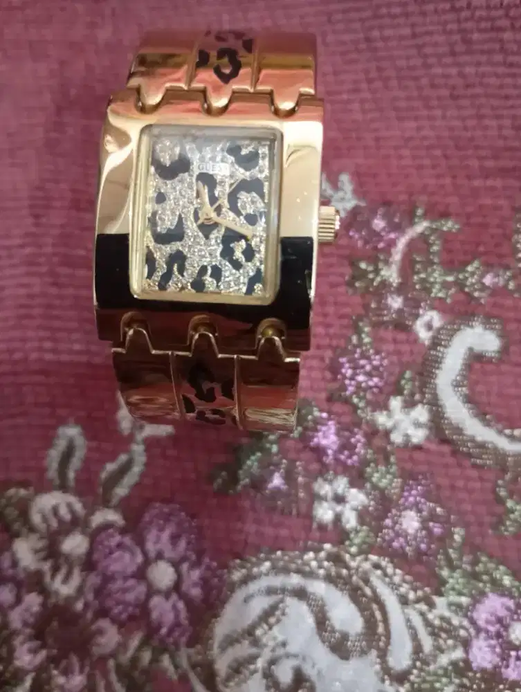 Jam Tangan GUESS