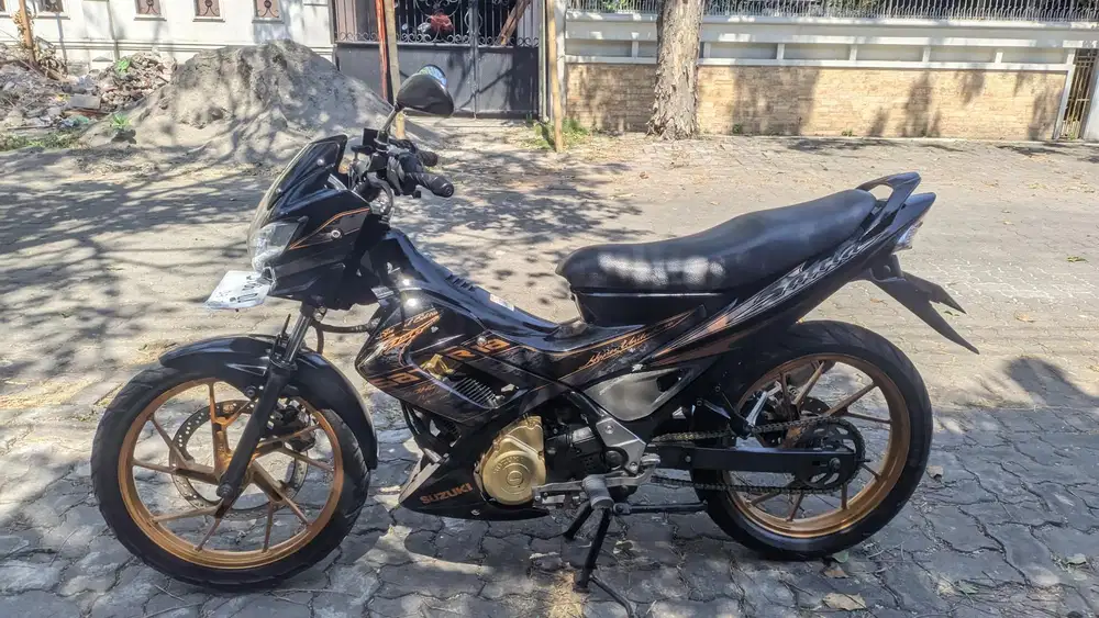 Satria Fu 2013 Hitam Gold Spesial Edition Original