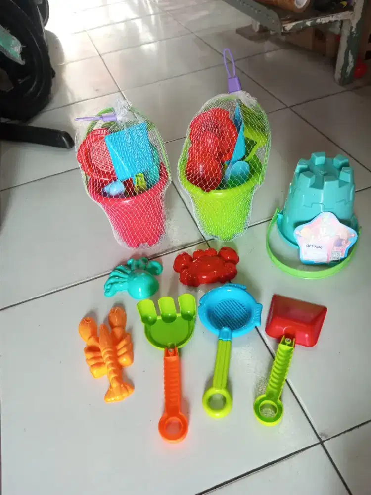 Mainan Anak Ember Cetakan Pasir