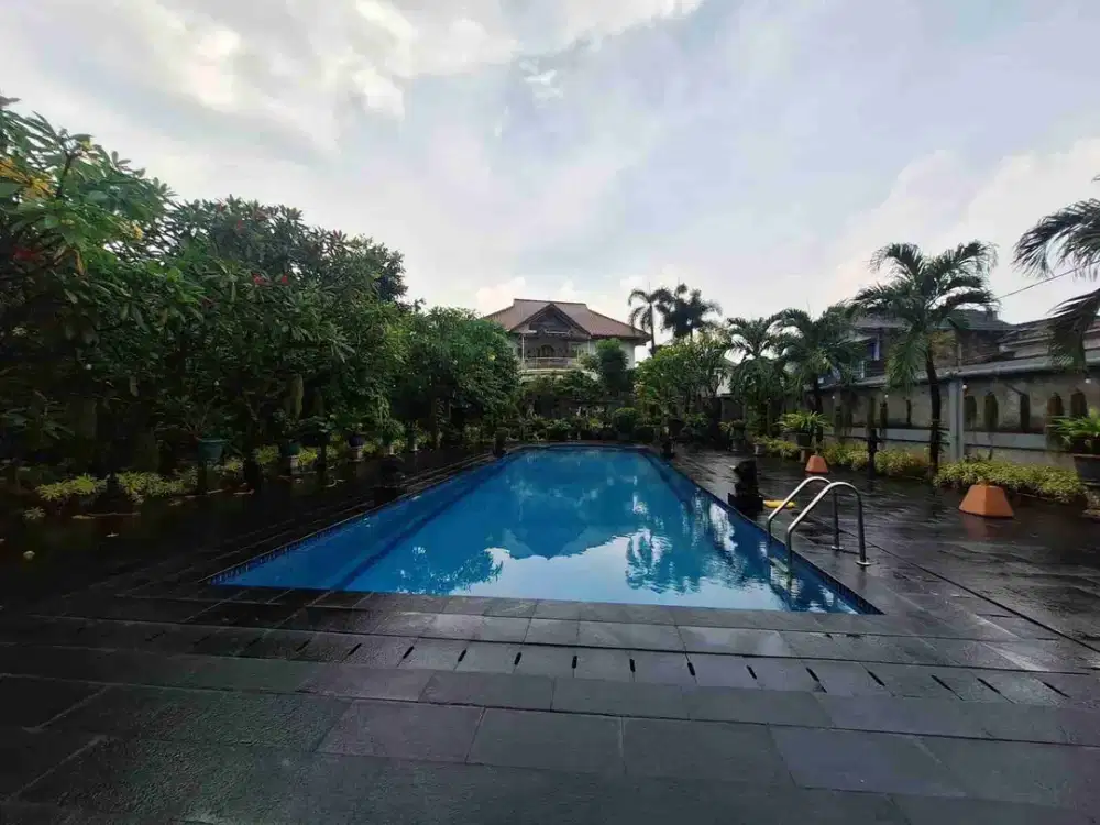 Dijual Rumah Mewah 2.600 m² dengan Kolam Renang di Jaka Permai Bekasi Barat
