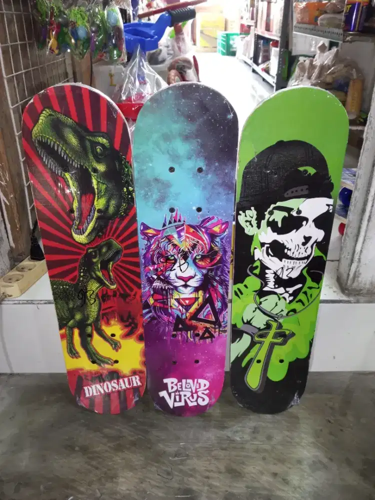 Mainan Anak Skateboard Tanggung