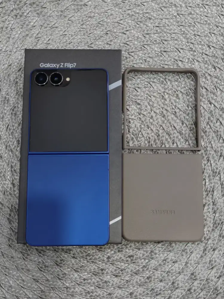 Samsung Z Flip 7 5G 12/256 Gb Bonus Casing Original
