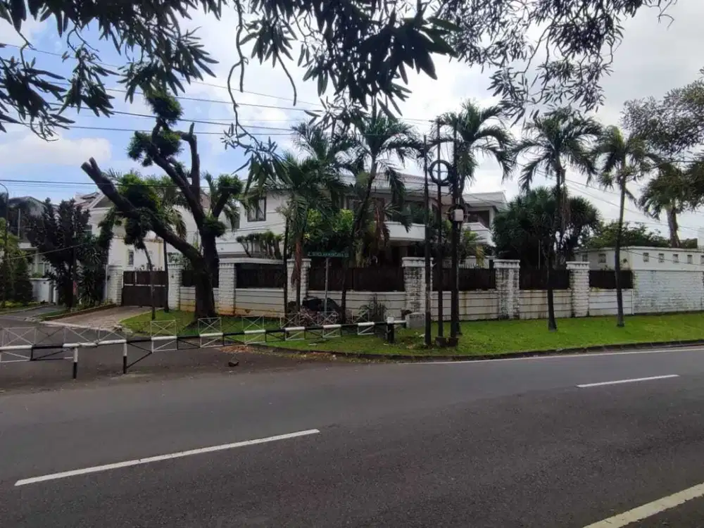 Rumah Mewah Hook Private Pool Di Bukit Golf Area Pondok Indah
