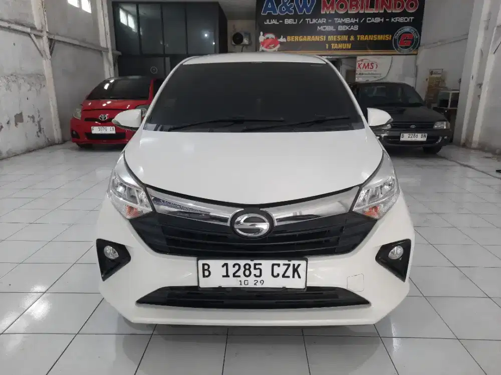 DAIHATSU SIGRA R MATIC 2019 PUTIH