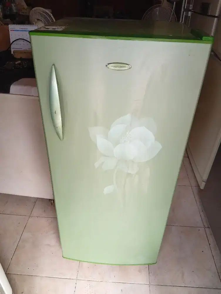 Kulkas bekas 1 pintu Mer politron kea dingin