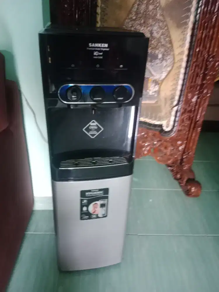 Dispenser Sanken