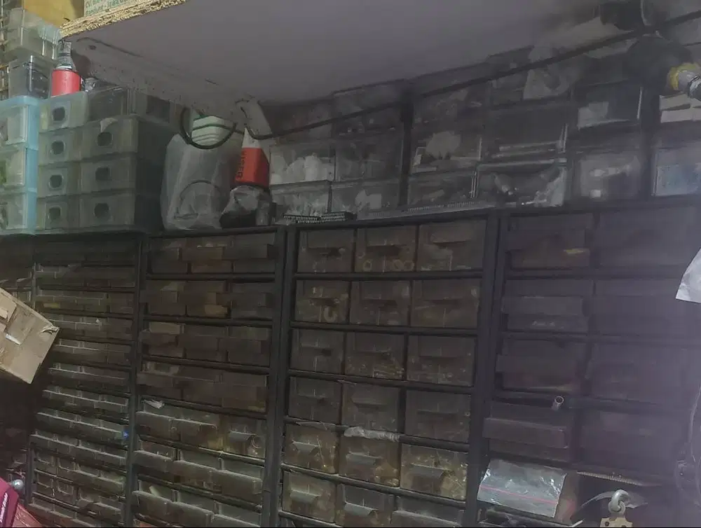 Rak Komponen RACCO, O8I3IO7 55OOO,laci 60 48 24,JUAL BESERTA ISI Nego