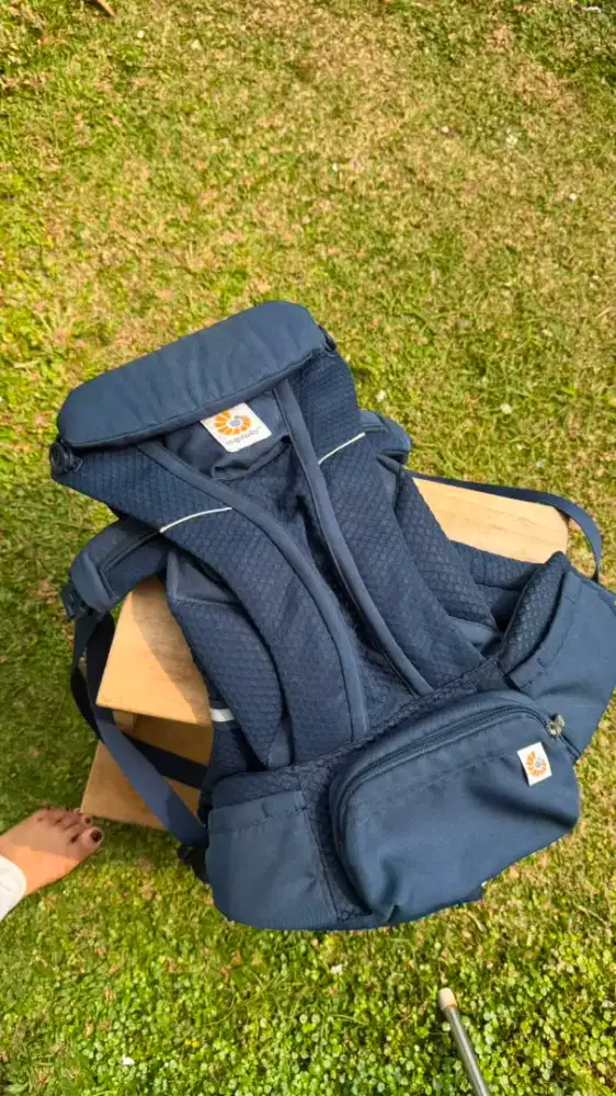 WTS Ergobaby Omni Breeze warna Midnight Blue - Second