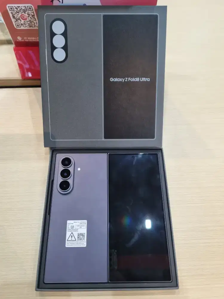 Samsung Z FOLD 8 ULTRA 12/512 Free upgrde storage dan cicilan bunga 0%