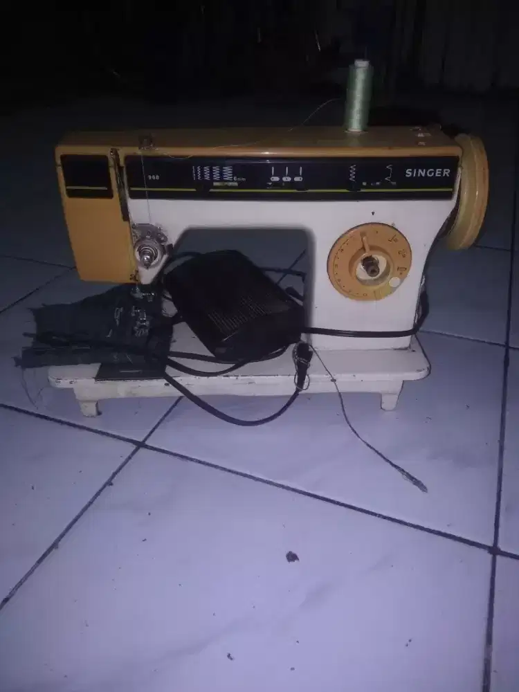 Mesin lubang kancing vortibel