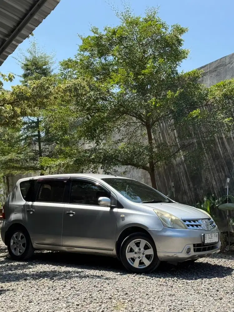 Nissan Grand Livina XR 2009