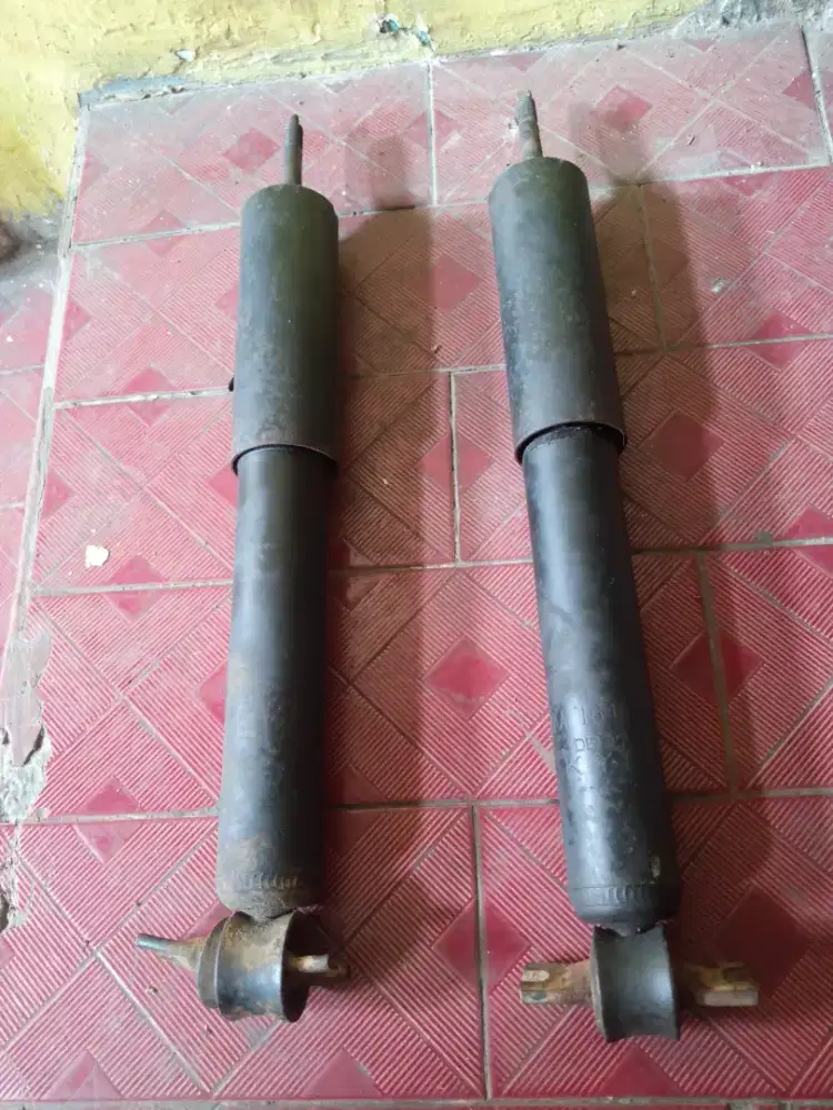 Shok depan ex kijang ato panther Kyb