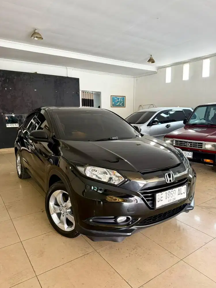Honda HRV e 1.5 automatik matik 2015 gress