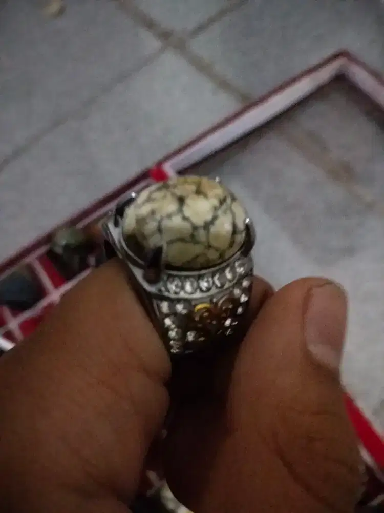 Cincin batu akik pirus putih sekon