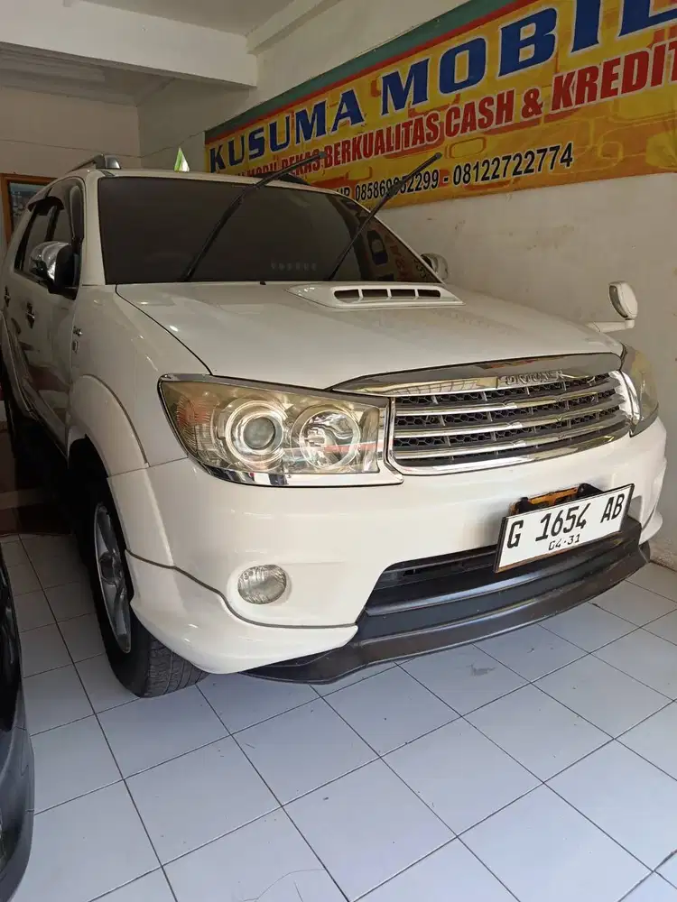 Toyota fortuner g trd manual disel