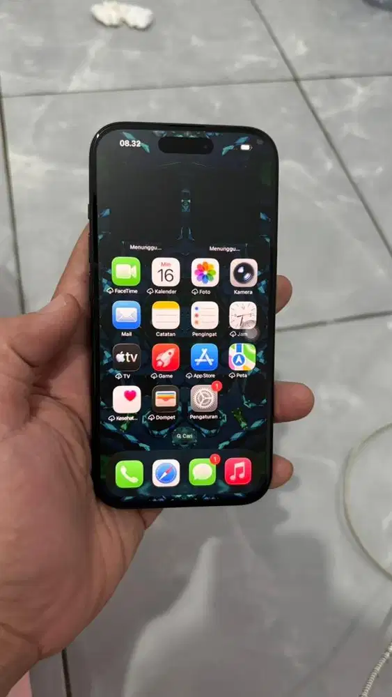Iphone 15 128 black baru 9 hari pemakaian