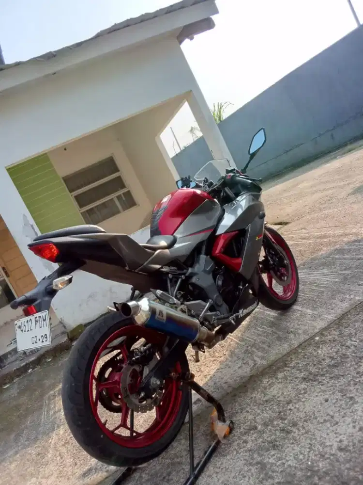 KAWASAKI NINJA 250 TH.2018 MULUS GRESS MURAH BISA TT