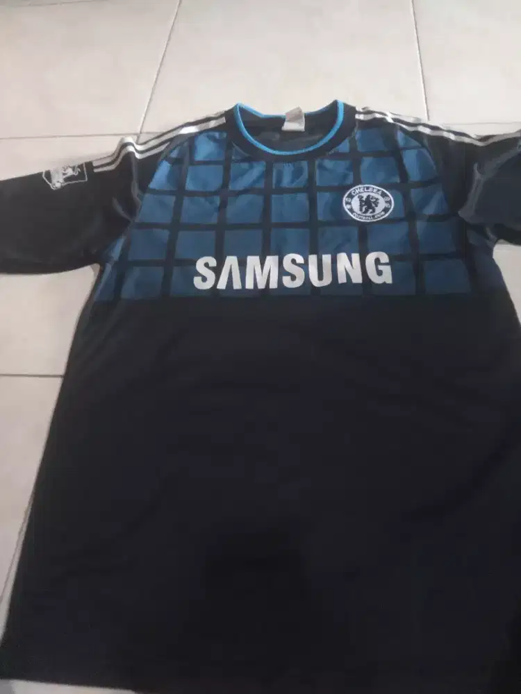 Dijual kaos bola chelsea size L