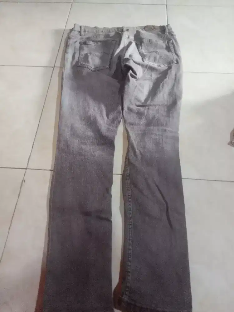 Dijual celana panjang size 32 masih bagus